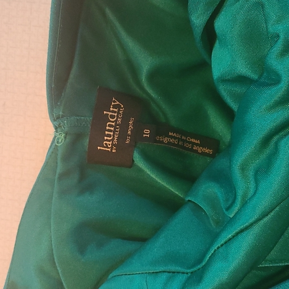 Stunning green sparkle gown - Picture 8 of 8